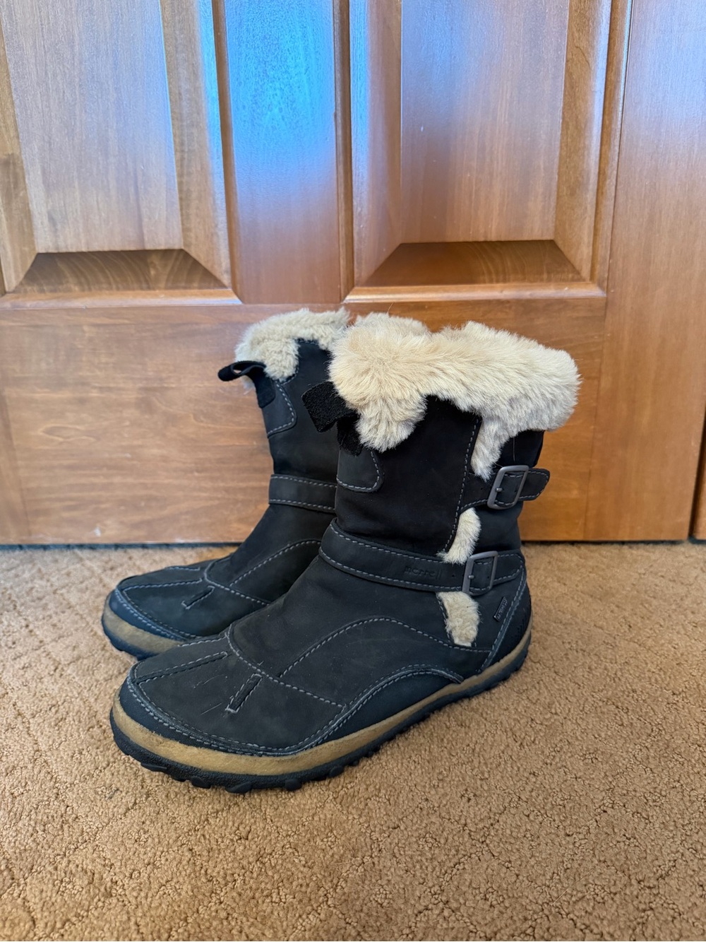 Merrell Black Mini Waterproof Faux Fur Lined Boots Women's Size 11